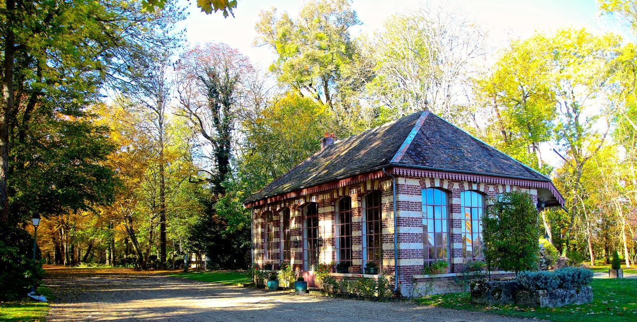 Chateau De Montabert Montaulin Esterno foto