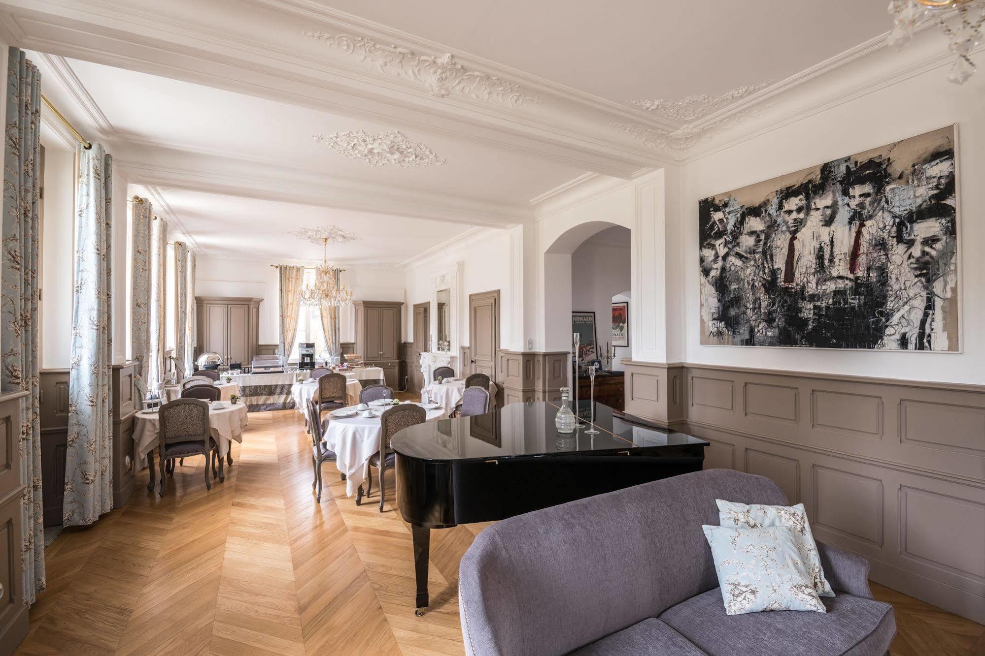 Chateau De Montabert Montaulin Esterno foto